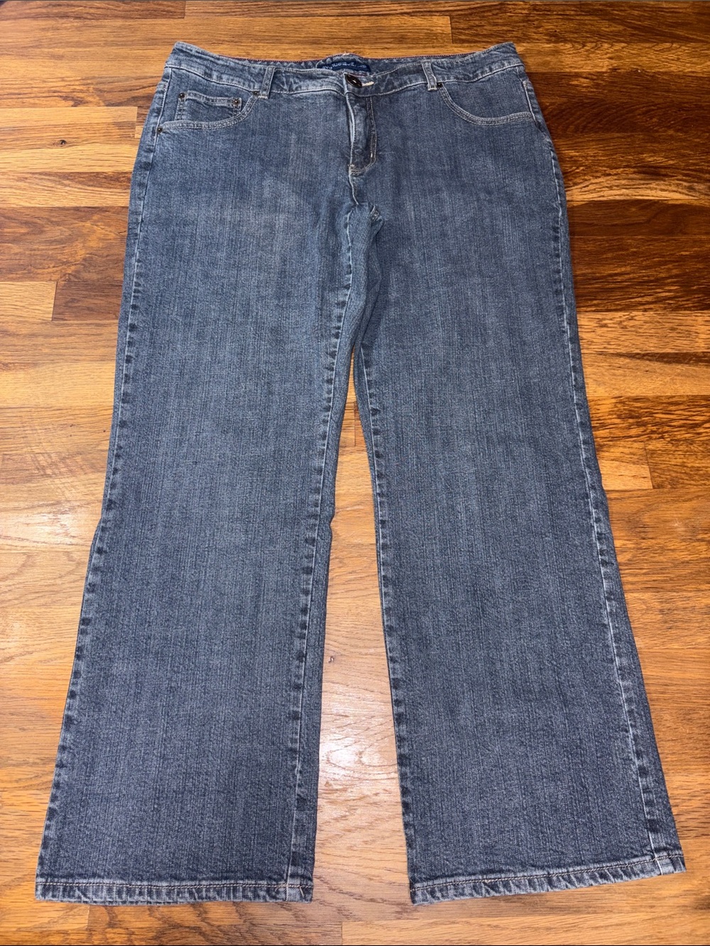 Avenue Straight-Leg Women’s Jeans